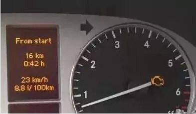 注意!儀錶盤上這5個燈亮了,一定要停車!否則車毀人亡!
