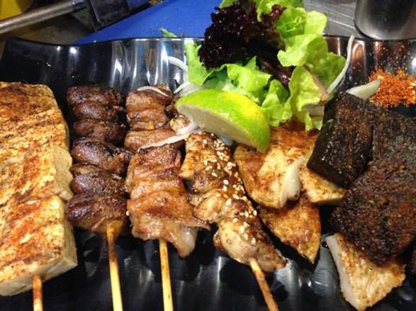 台中夜貓子最愛的7個深夜食堂,今晚你要吃哪一道?