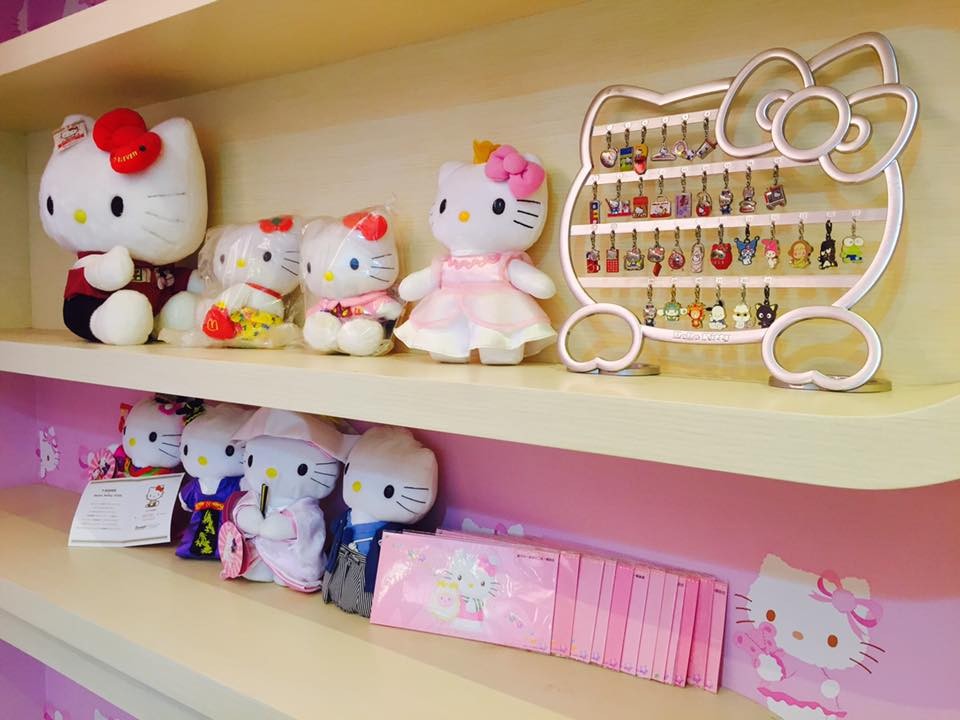 他替女兒打造超夢幻Hello Kitty房,網友搶著認乾爹!