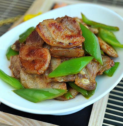 平常食材,成就極致美味,別只顧著打扮自己了!吃飯也需精緻