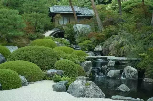 風景氛圍美如畫的日本庭院