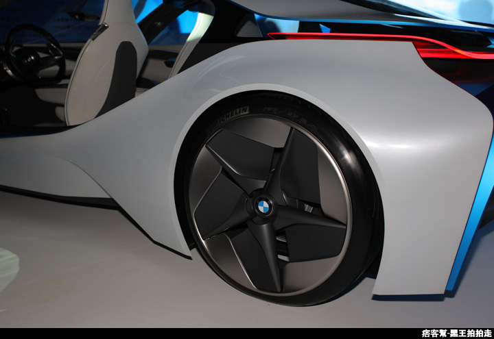 1.6億BMW未來概念車(BMW Vision EfficientDynamics高效動力未來車)、新車發表