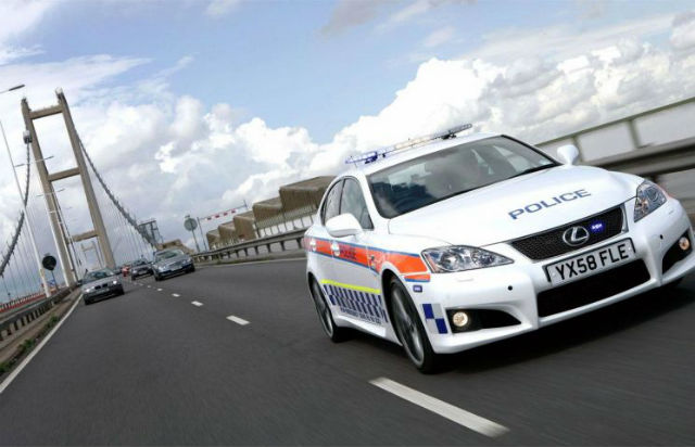 全球 10 大最速警車一次看完!看完都想去杜拜當警察了!