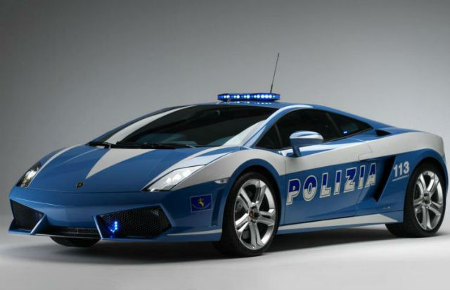 全球 10 大最速警車一次看完!看完都想去杜拜當警察了!