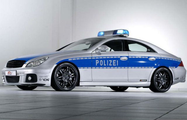 全球 10 大最速警車一次看完!看完都想去杜拜當警察了!