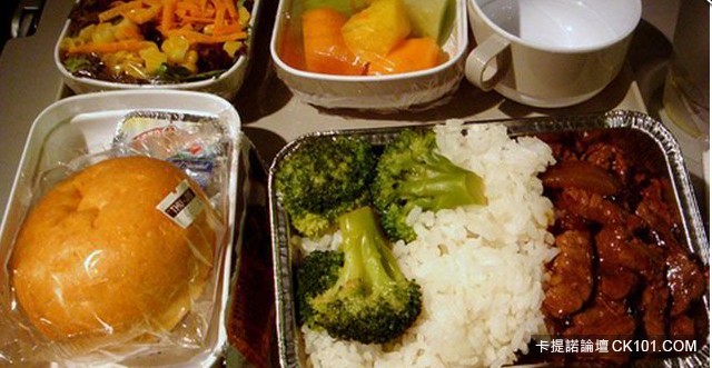 飛機餐 9 大真相!了解背後的製作真相,以後你就懂得如何揀餐啦!