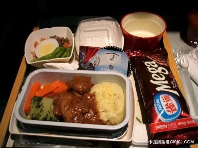 飛機餐 9 大真相!了解背後的製作真相,以後你就懂得如何揀餐啦!