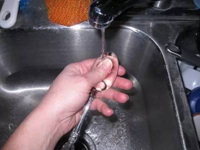 超實用!裝水果的「網袋」竟有這個神奇妙用,扔掉就虧大了!趕快收集起來!!