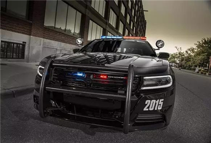 警界最強超跑! 除了阿布達比1900萬的超跑,各國警車技術到底哪家強?最後一個是團購的吧....