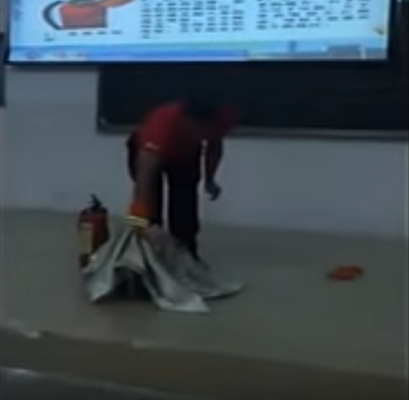 14492100328203.jpg