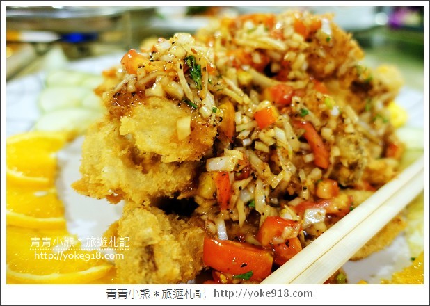 埔里水上旋轉餐廳，餐廳浮在水面上而且還會慢慢旋轉哦，自以為是摩天輪