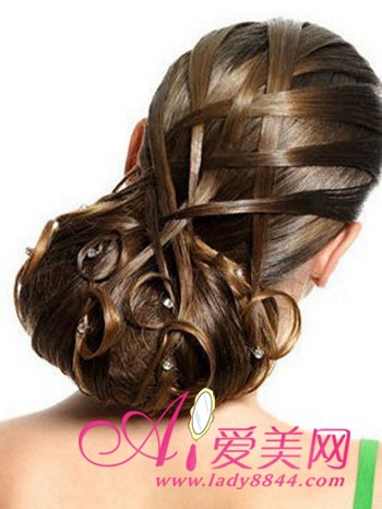 為什麼老是掉頭髮?揭示女性脫髮8大根源