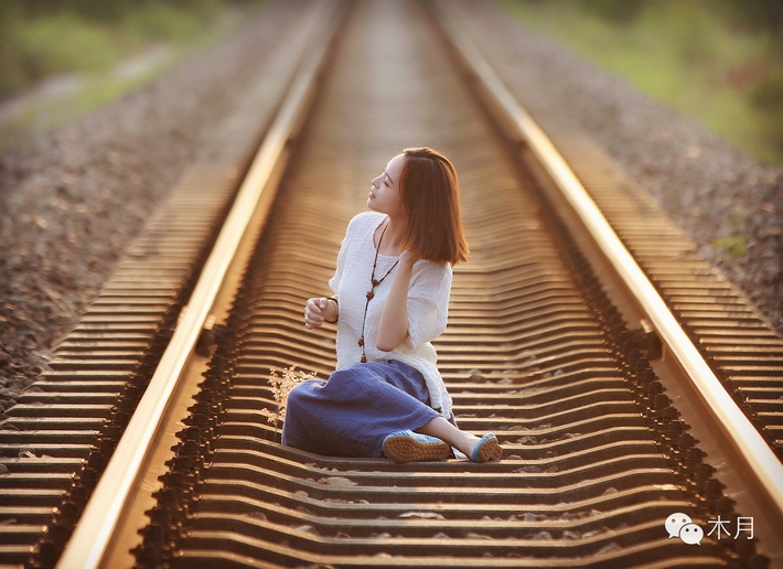 借我一段笑,擺渡這滄桑..