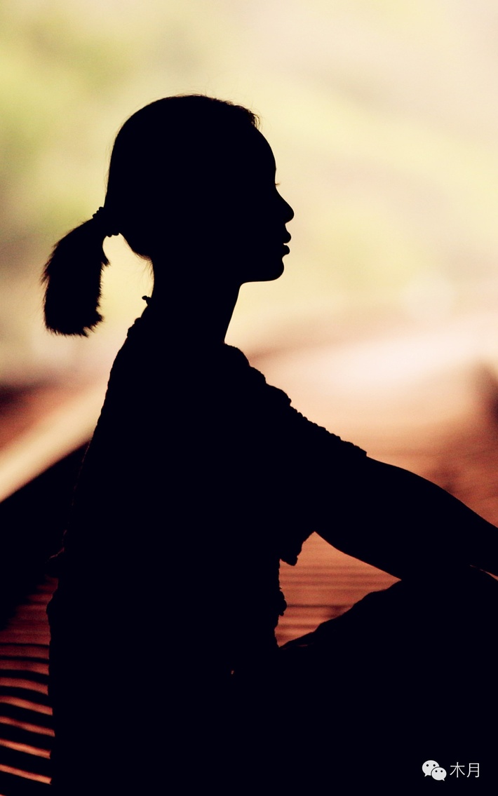 借我一段笑,擺渡這滄桑..