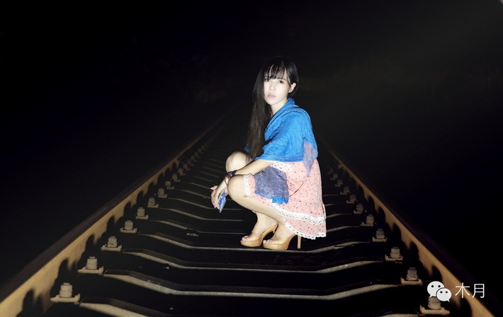 借我一段笑,擺渡這滄桑..