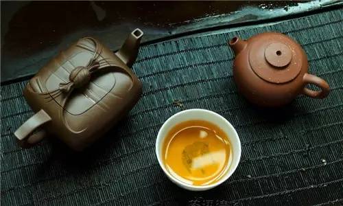 人人敬我,我敬人人,人過四十,不交五友。