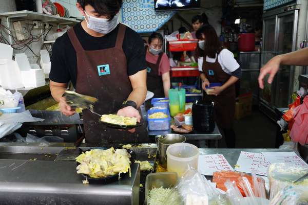 【台南】中西區 吐司吐司早餐店 食尚玩家推薦*排隊就為了人氣美食薯泥起司蛋餅♥♥♥