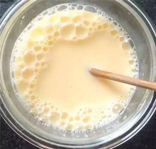 原來「蒸蛋」時我們少放了這樣東西！難怪餐廳賣的蒸蛋又香又滑...