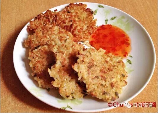 把米飯煎成餅，香噴噴最誘人，再也不怕有剩飯了！！