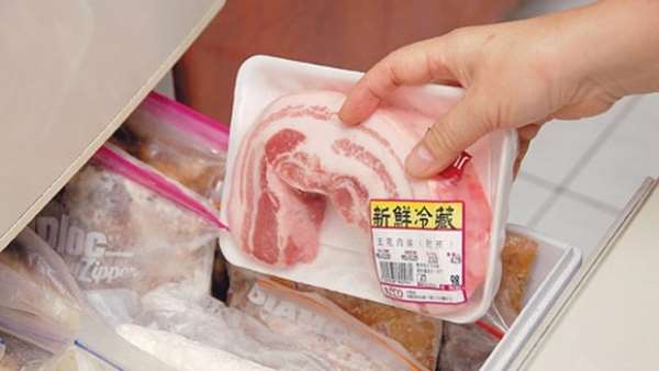 冷凍肉千萬不要用水沖!用「這種」方式解凍,保證就跟新鮮肉一樣美味可口~