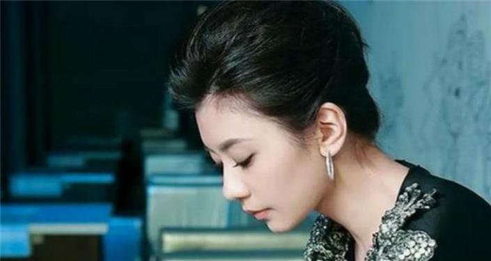 老伴是恩人，女兒是親人，女婿是僕人，兒子是仇人，媳婦是敵人，孫子是先人！因為……