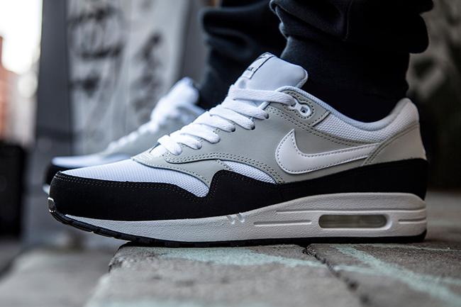 你的世界不只是黑和白，灰色的 sneakers 也可以是王道！！！