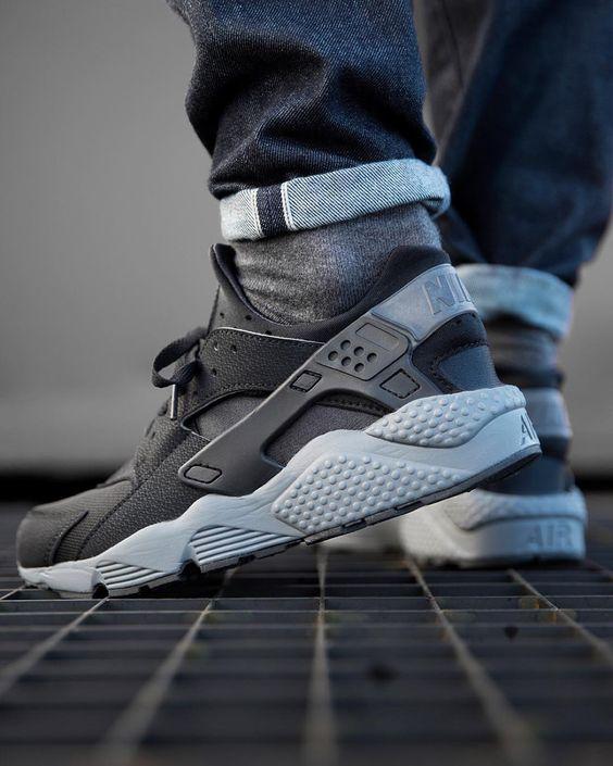 你的世界不只是黑和白，灰色的 sneakers 也可以是王道！！！