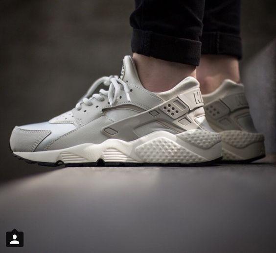 你的世界不只是黑和白，灰色的 sneakers 也可以是王道！！！