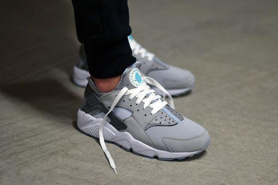 你的世界不只是黑和白，灰色的 sneakers 也可以是王道！！！