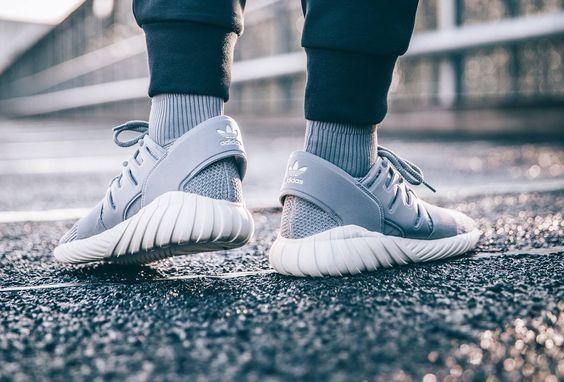 你的世界不只是黑和白，灰色的 sneakers 也可以是王道！！！