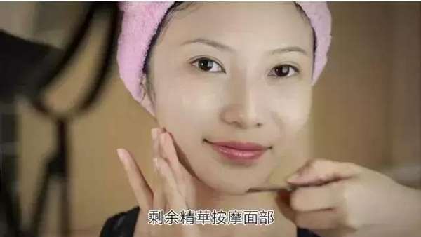 千萬不要再這樣「敷面膜」了，90%的人都搞錯了！她用了「這個方法」肌膚白嫩100倍！可惜很多人都不知道...