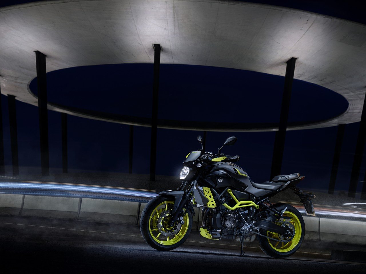 螢光潮味。2016 YAMAHA MT-07 Night Fluo特飾版 新色亮相