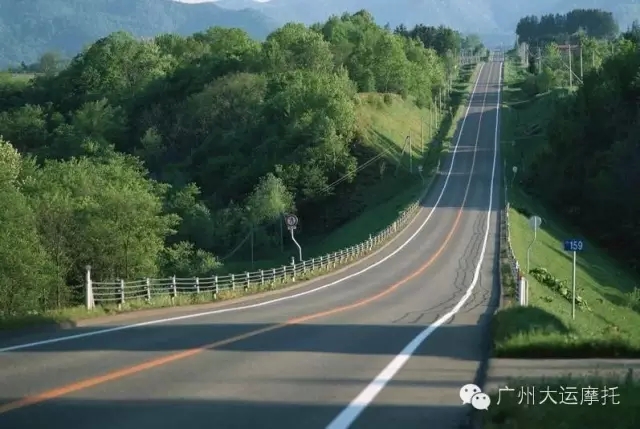 摩托車各種路面的騎行技巧