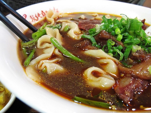 【網友都說必吃!到新竹入境隨俗 先吃這4間牛肉麵】~牛肉麵特輯