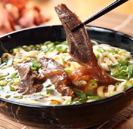 【網友都說必吃!到新竹入境隨俗 先吃這4間牛肉麵】~牛肉麵特輯