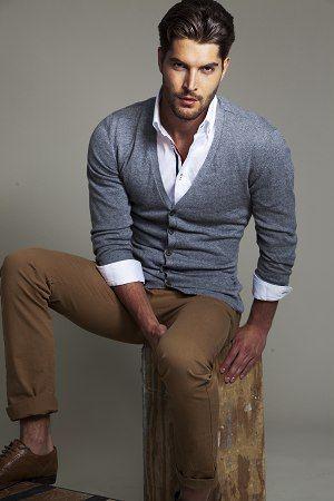 誰說只能上班穿？一件「白襯衫」變化出3大日常穿搭法！