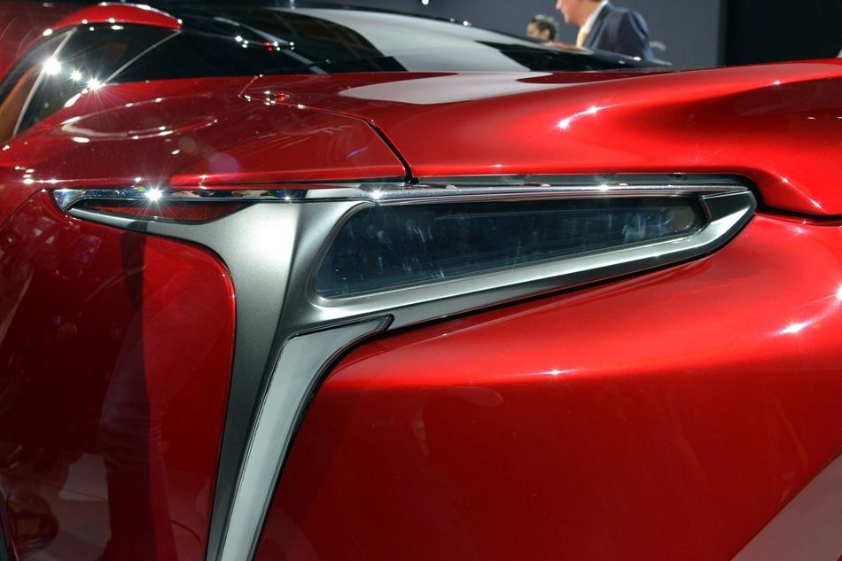 Lexus LC 500 跑車強勢登場!終極戰士再度征服2016北美底特律車展!0 到 100 km/h 4.5 秒!