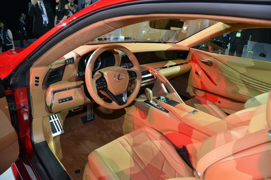Lexus LC 500 跑車強勢登場!終極戰士再度征服2016北美底特律車展!0 到 100 km/h 4.5 秒!