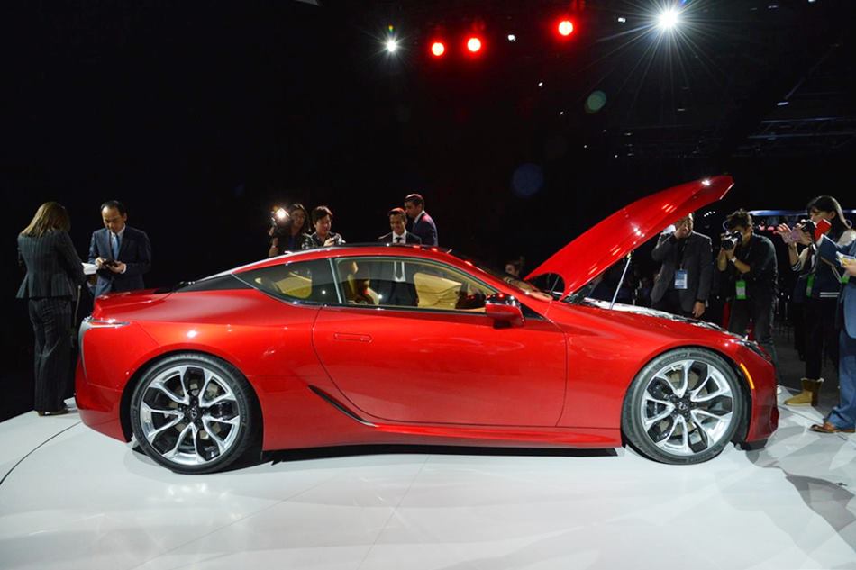 Lexus LC 500 跑車強勢登場!終極戰士再度征服2016北美底特律車展!0 到 100 km/h 4.5 秒!