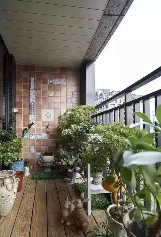 這才叫陽台,你家的頂多叫水泥地!