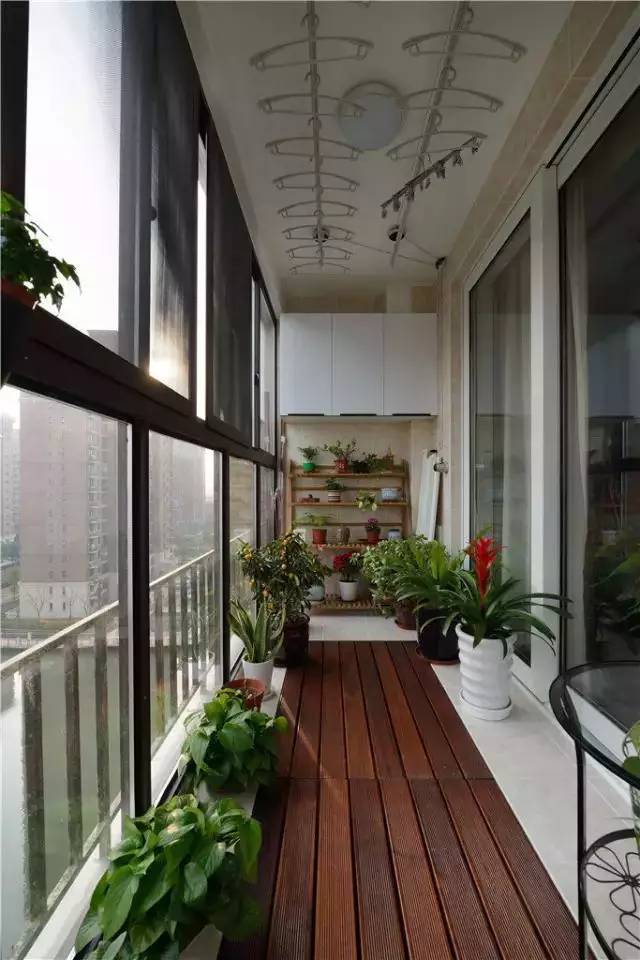 這才叫陽台,你家的頂多叫水泥地!