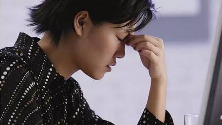 最牛的一副對聯?「上聯: 愛妻,愛子,愛家庭, 不愛身體等於零」。請問下聯是:...誰知道請回答!