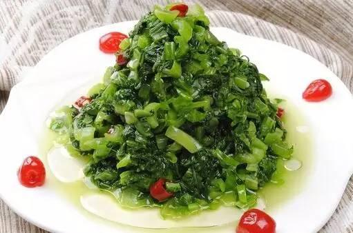 女生年輕時不補鈣,以後骨質疏鬆可慘了!但最補鈣的食物不是牛奶,竟然是「它」!