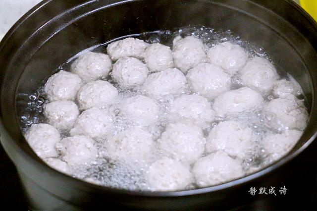 肉丸湯裡面加了它,簡直就是絕配!好喝到爆!不信您就試試看!