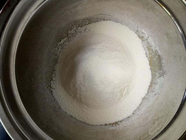 不用黃油,不用打發雞蛋 ,只要攪拌的法國小甜點,新手也零失敗!