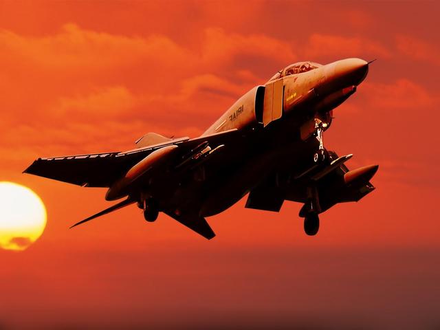 F-4戰鬥機曾坐擁16項世界紀錄,具備核打擊能力
