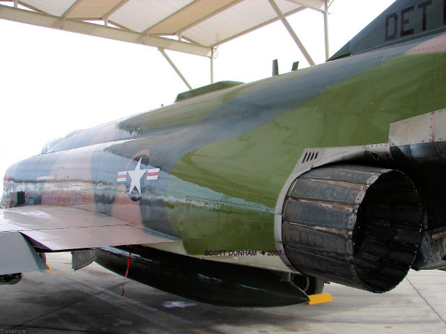 F-4戰鬥機曾坐擁16項世界紀錄，具備核打擊能力