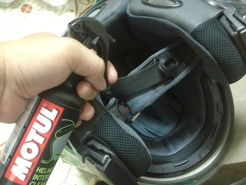 夏日安全帽清潔大作戰!