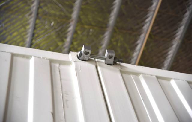 並不是因為房價太高,他才用150個貨櫃,在上海變出了這個無敵江景房