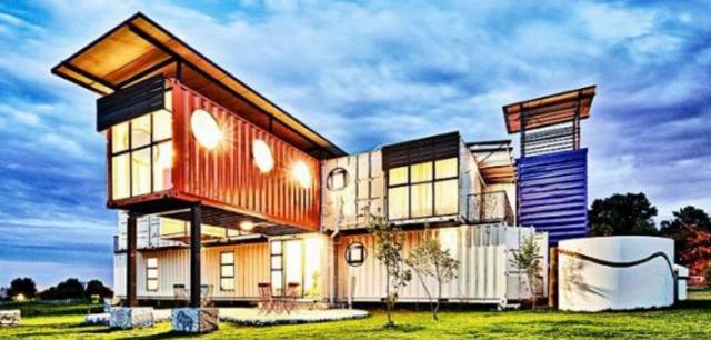 並不是因為房價太高,他才用150個貨櫃,在上海變出了這個無敵江景房